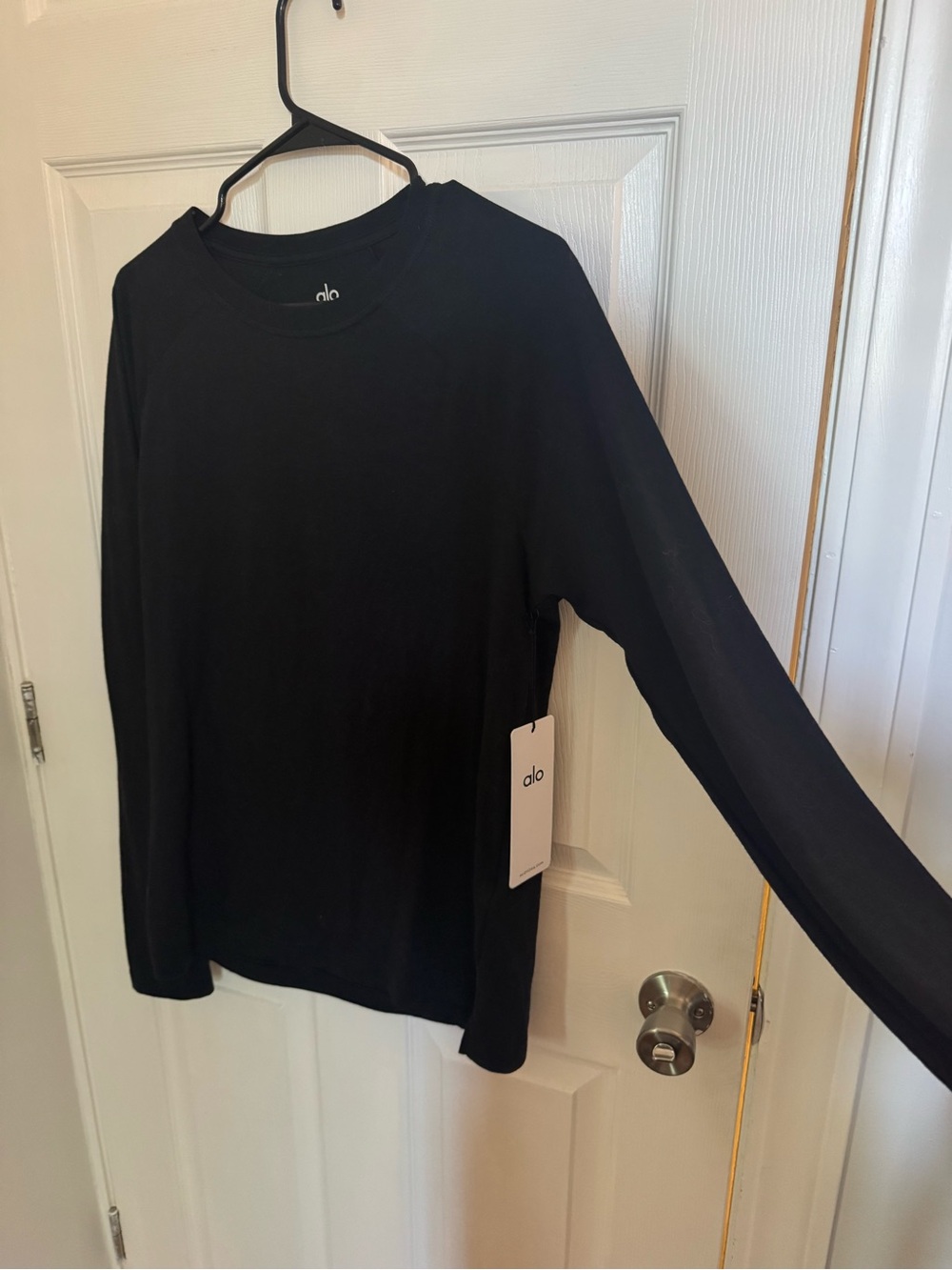 ALO Yoga Men's Long Sleeve Crewneck Top - Black